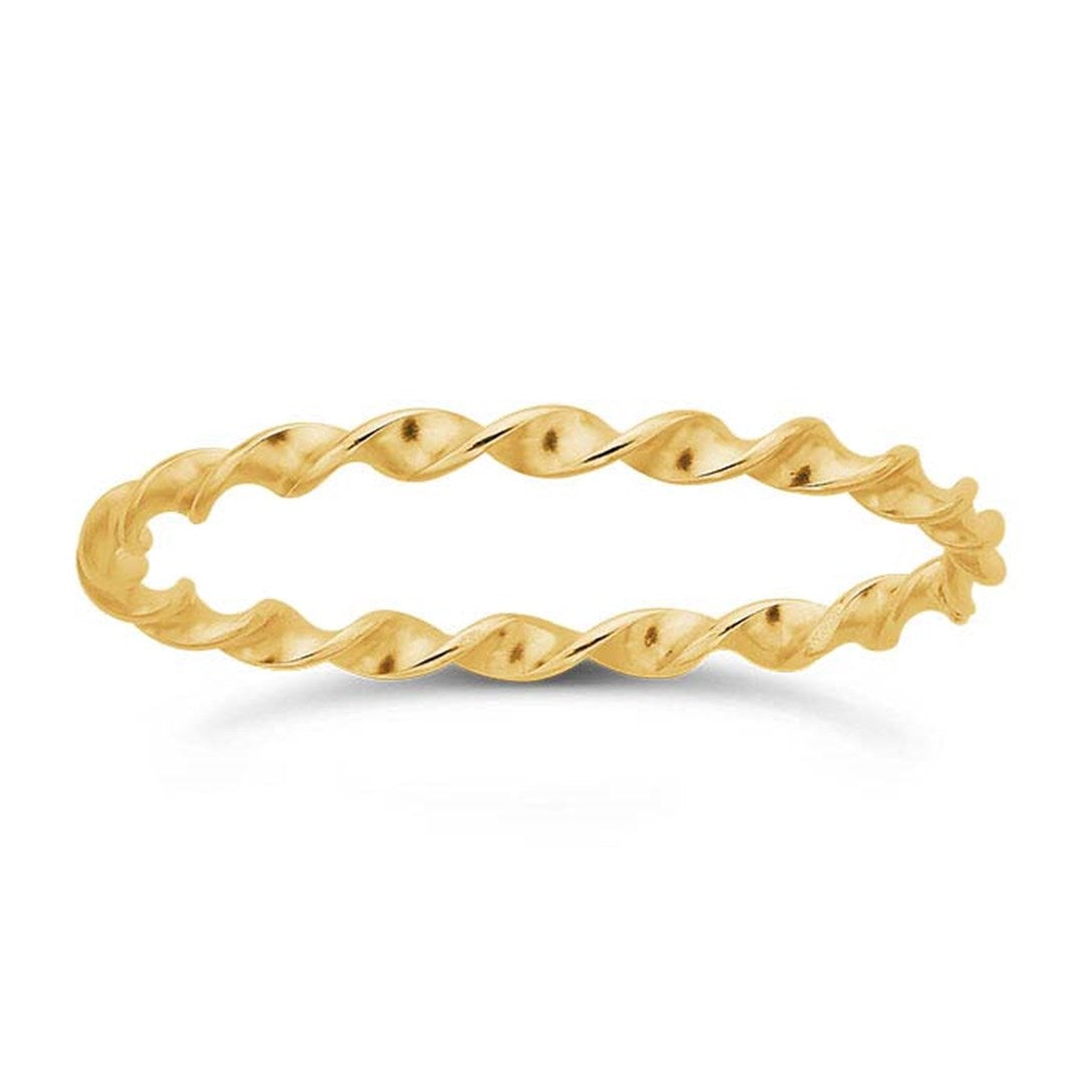 Twisted ring